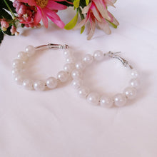Load image into Gallery viewer, Maya Simple Earrings
