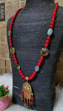 Load image into Gallery viewer, Yasmina Necklace - Agate Stones
