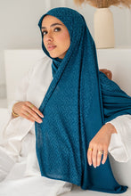 Load image into Gallery viewer, Maryam Scarf - Kuwaiti
