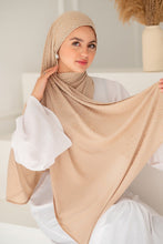 Load image into Gallery viewer, Maryam Scarf - Kuwaiti
