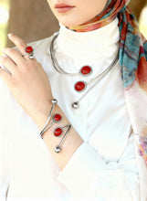 Load image into Gallery viewer, Hannah Delicate Set
