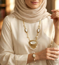 Load image into Gallery viewer, Fahria Necklace - Copper
