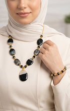 Load image into Gallery viewer, Light &amp; Shadow Agate Set
