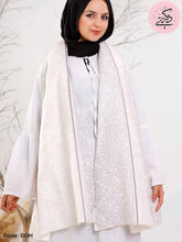 Load image into Gallery viewer, Mai Shawl - Wool
