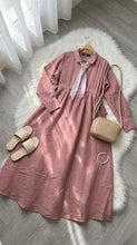 Load image into Gallery viewer, Aseel linen Dress
