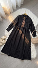 Load image into Gallery viewer, Aseel linen Dress
