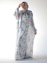 Load image into Gallery viewer, Isdal Rowaida - Satin
