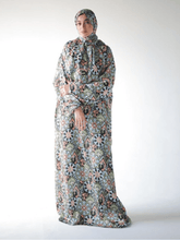 Load image into Gallery viewer, Isdal Radwa - Satin
