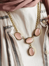 Load image into Gallery viewer, Unique Afnan Necklace -  Agate Stone
