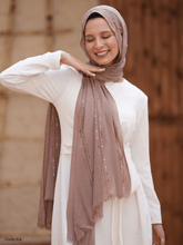 Load image into Gallery viewer, Gailan Scarf - Hand-Embroidered Linen
