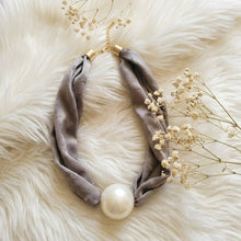 Load image into Gallery viewer, Silent Luxury  Necklace
