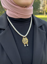 Load image into Gallery viewer, Little Pearl Necklace
