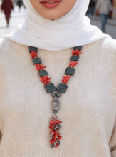Load image into Gallery viewer, Morgan Necklace - Broken Shells

