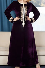 Load image into Gallery viewer, Royal Feather Embroidery Abaya- Silk
