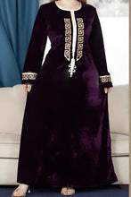 Load image into Gallery viewer, Royal Feather Embroidery Abaya- Silk
