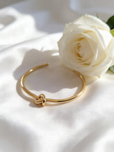Load image into Gallery viewer, Deniz Bangle - Stainless Steel
