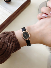 Load image into Gallery viewer, Batool  Watch
