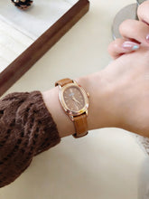 Load image into Gallery viewer, Batool  Watch
