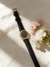 Load image into Gallery viewer, Victoria Watch
