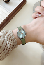 Load image into Gallery viewer, Elizabeth Watch
