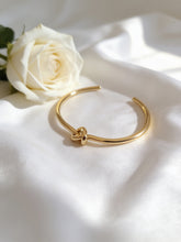 Load image into Gallery viewer, Deniz Bangle - Stainless Steel
